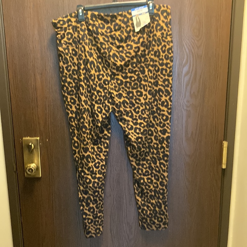 NWT 2x 20/22W leopard print leggings - Picture 3 of 3